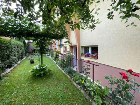 Dreamy Garden Apartment